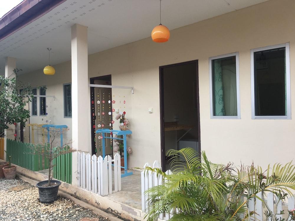 Hotel Aiem Sa Ard Koh Larn Exterior foto