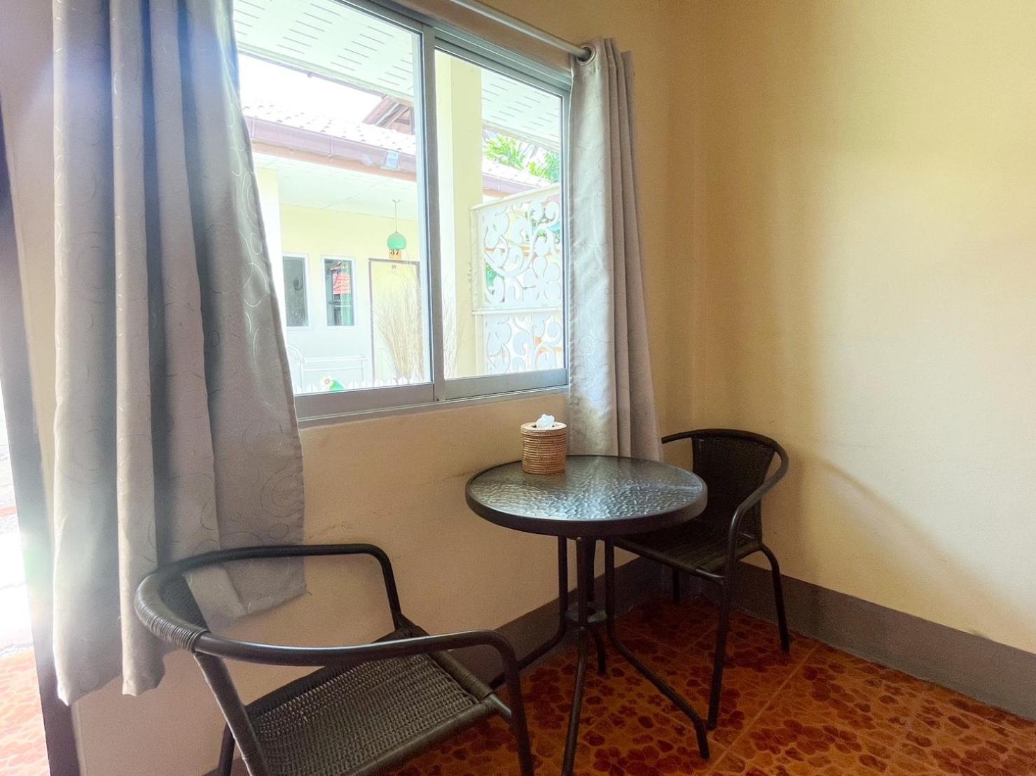 Hotel Aiem Sa Ard Koh Larn Exterior foto