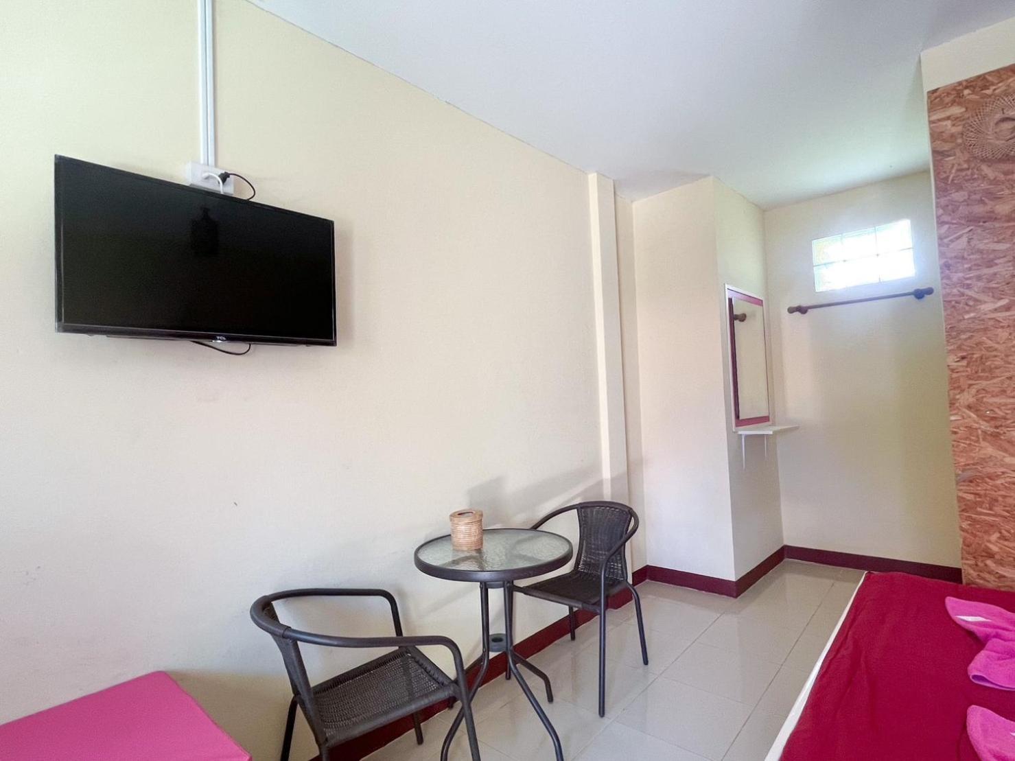 Hotel Aiem Sa Ard Koh Larn Exterior foto