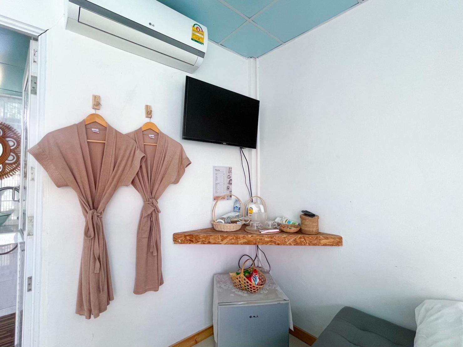 Hotel Aiem Sa Ard Koh Larn Exterior foto